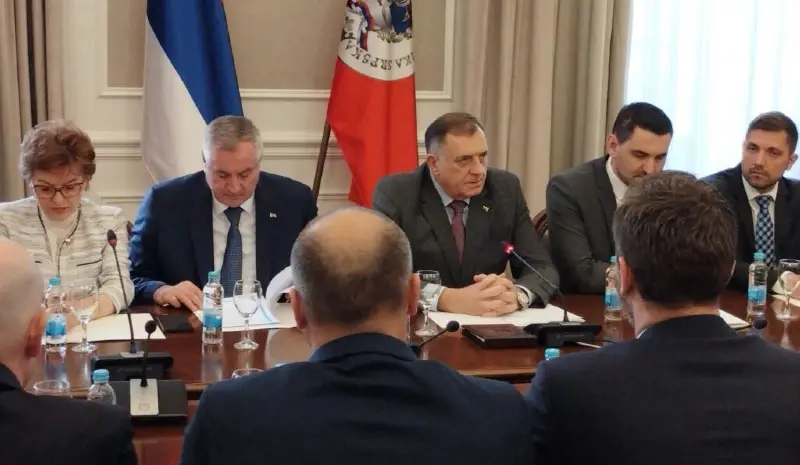 SERBS CAN BE IMPORTANT POLITICAL FACTOR IN AUSTRIA