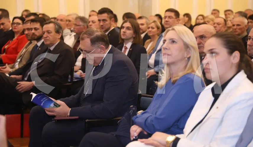 BANJA LUKA, APRIL 17 /SRNA/ - The President of Republika Srpska Milorad Dodik during the final debate on the draft of the new constitution.