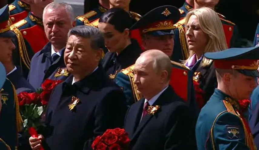 PUTIN AND WORLD LEADERS LAY FLOWERS, DODIK AND CVIJANOVIĆ AMONG THEM
