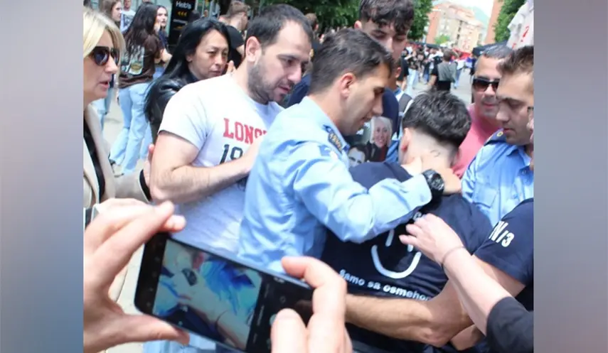 Serbia’s Ministry of Justice has requested an urgent and impartial international investigation into the attack on a Serb high school graduate by members of the so-called Kosovo police in North Mitrovica, and the criminal prosecution of those responsible for this crime.