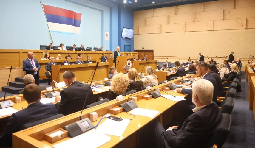 IT IS NEVER A GOOD TIME TO INVITE A FOREIGN MILITARY POWER TO INTERVENE; SHOW RESPONSIBILITY TO SRPSKA