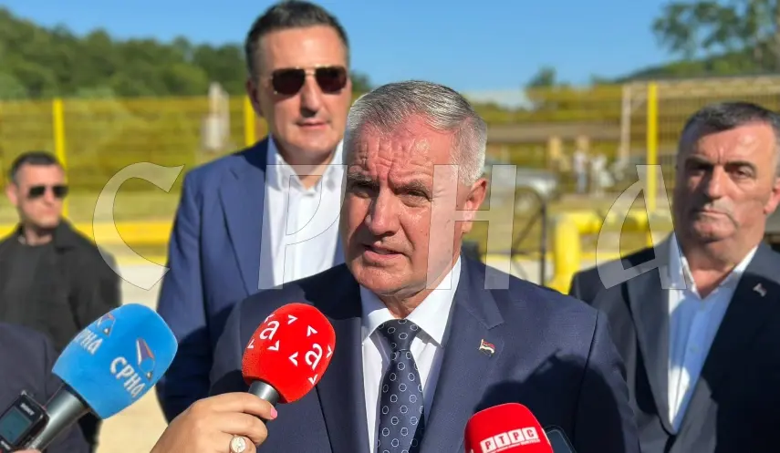 Republika Srpska Prime Minister Radovan Višković while adressing the press at the beginning of construction of the main Šekovići–Vlasenica–Milići.
