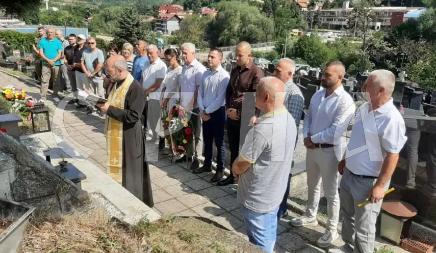 A memorial service was held today at the Božovac City Cemetery in Foča for 43 Serb victims from Jabuka near Foča, who perished in a heinous massacre committed by Muslim forces on this day in 1992.