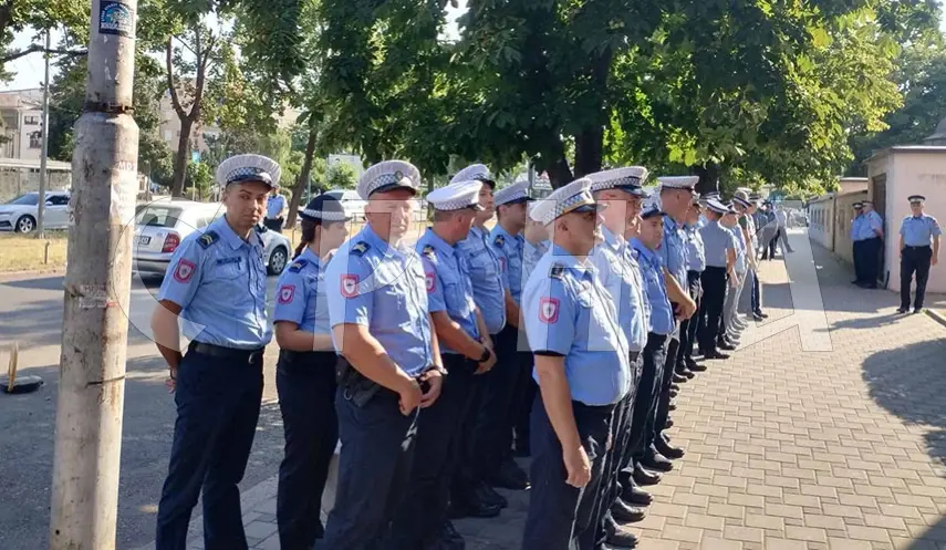 The District Court Bijeljina has sentenced Nikola Kokanović to 20 years in prison for murdering police inspector Nenad Marković. Officers of the Bijeljina Police Administration were also gathered in front of the courthouse this morning, awaiting the judgment.