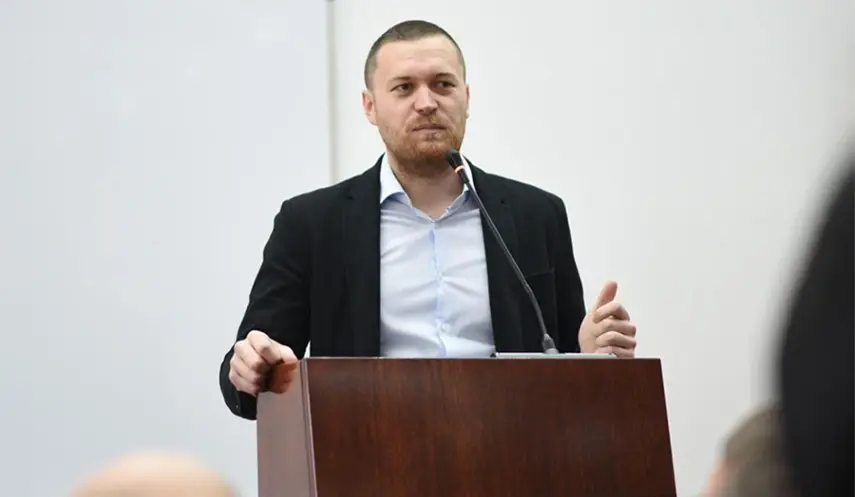 Political scientist Vojislav Savić.