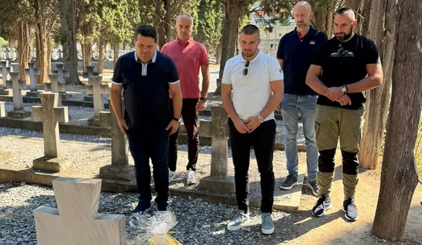 SRPSKA PARLIAMENT DELEGATION PAYS RESPECTS TO FALLEN SERB SOLDIERS AT ZEITENLIK CEMETARY