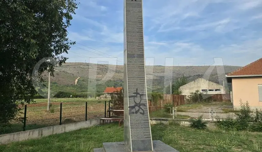 USTASHA SYMBOLS AND MESSAGES ON MONUMENT IN SERB RETURNEE VILLAGE OF BAĆEVIĆI