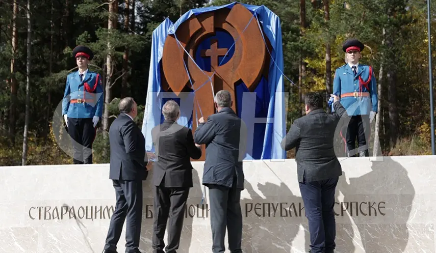 MONUMENT DEDICATED TO THE FOUNDERS AND DEFENDERS OF REPUBLIKA SRPSKA UNVEILED