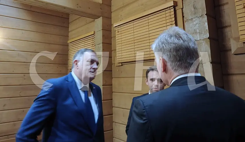 AHEAD OF MEETING WITH PUTIN, PRESIDENT DODIK GREETED BY PESKOV