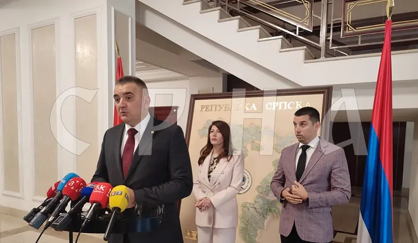 MINIĆ: I REQUESTED TO REVIEW ALL CONTRACTS WITH KOMSAR COMPANY
