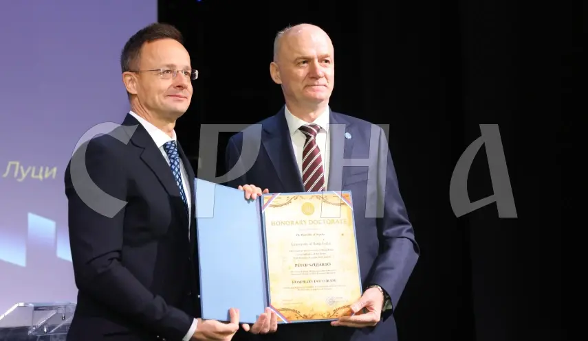 GAJANIN PRESENTS HONORARY DOCTORATE TO SZIJJÁRTÓ