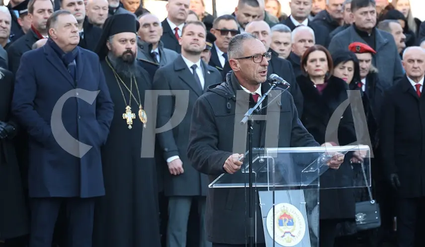 OSTOJIĆ: MONUMENT SYMBOLIZES SACRIFICE AND SUFFERING OF SERB SOLDIER
