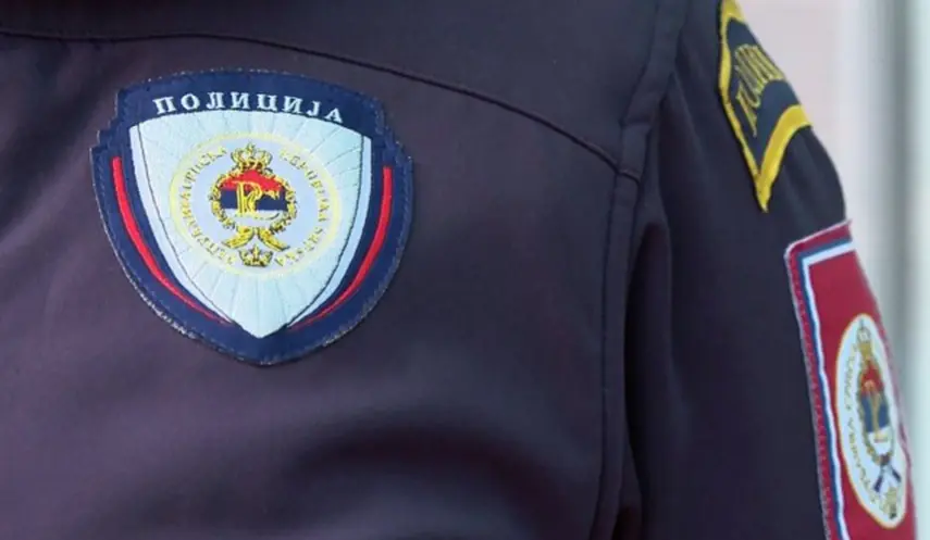 FLAGS OF SO-CALLED ARMY OF BiH REMOVED FROM VEHICLES