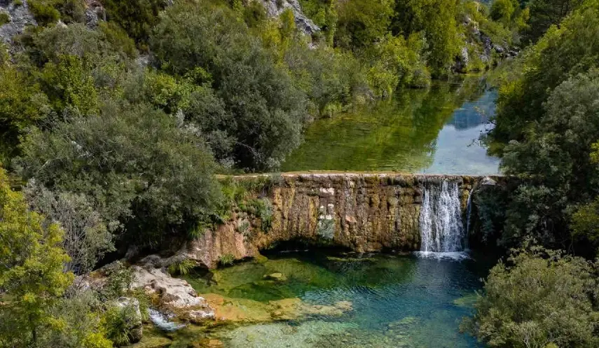 DUČIĆ’S CITY BATHE D IN SPRING SUNSHINE