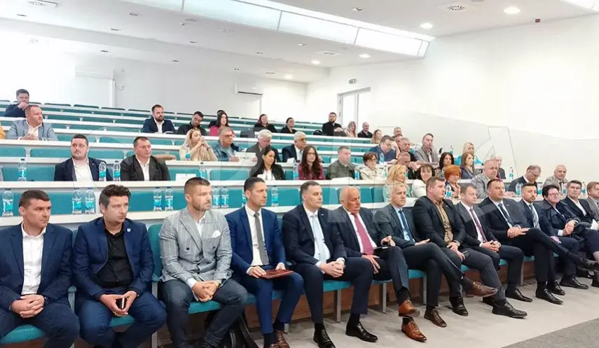 MUNICIPAL ASSEMBLY’S THEMATIC SESSION ON TRGOVSKA GORA BEGINS, VIPOTNIK ATTENDING