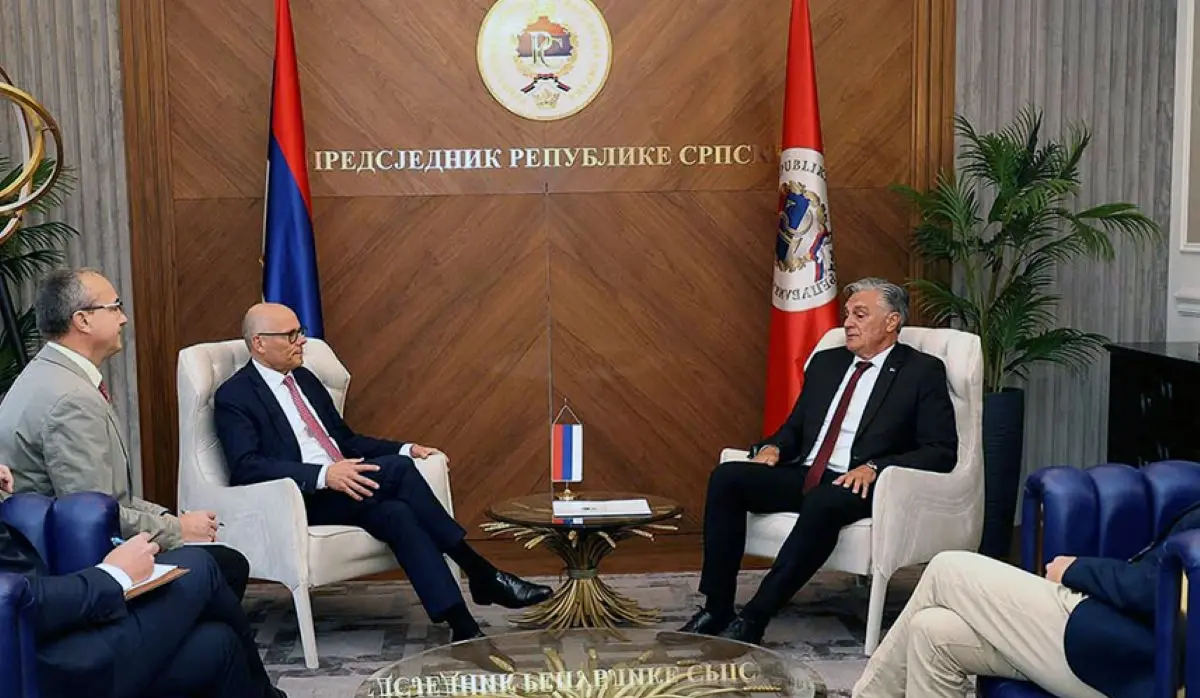 KARAN AT A MEETING WITH BEYER: SRPSKA'S INSTITUTIONS COMMITTED TO DIALOGUE AND RESPECTING THE DAYTON AGREEMENT