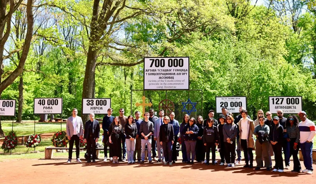 ALUMNI OF HARVARD AND STANFORD VISIT MEMORIAL SITE, EXPRESS RESPECT FOR VICTIMS