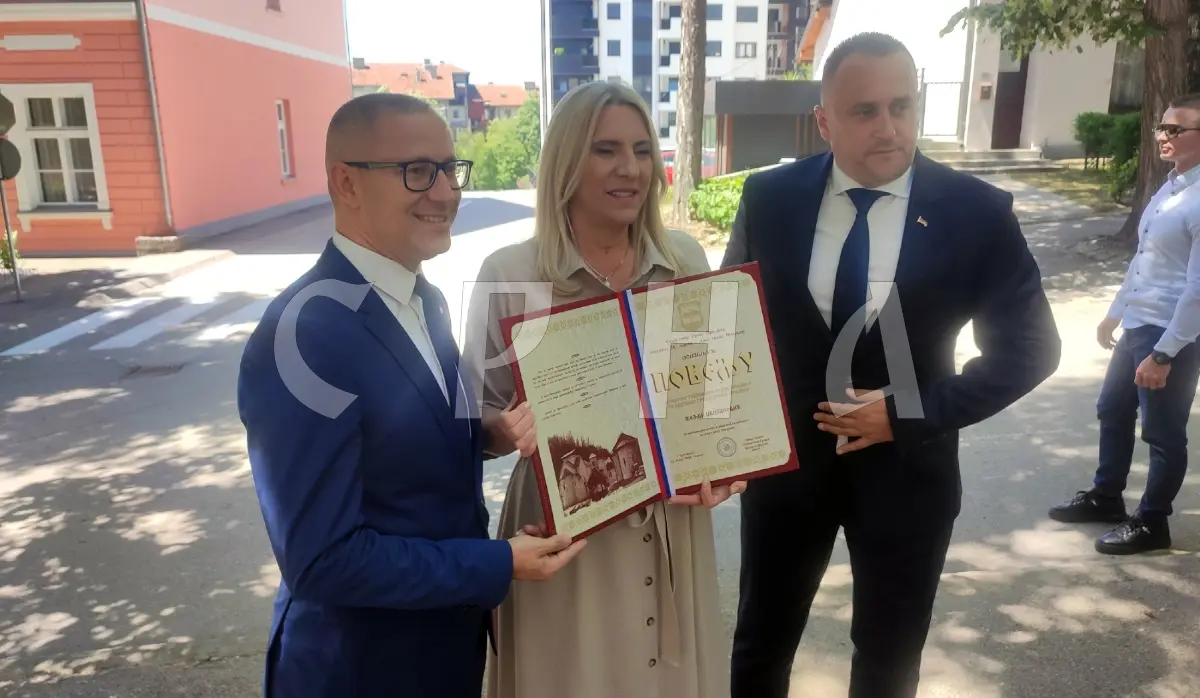 CVIJANOVIĆ AWARDED HONORARY CITIZEN CHARTER