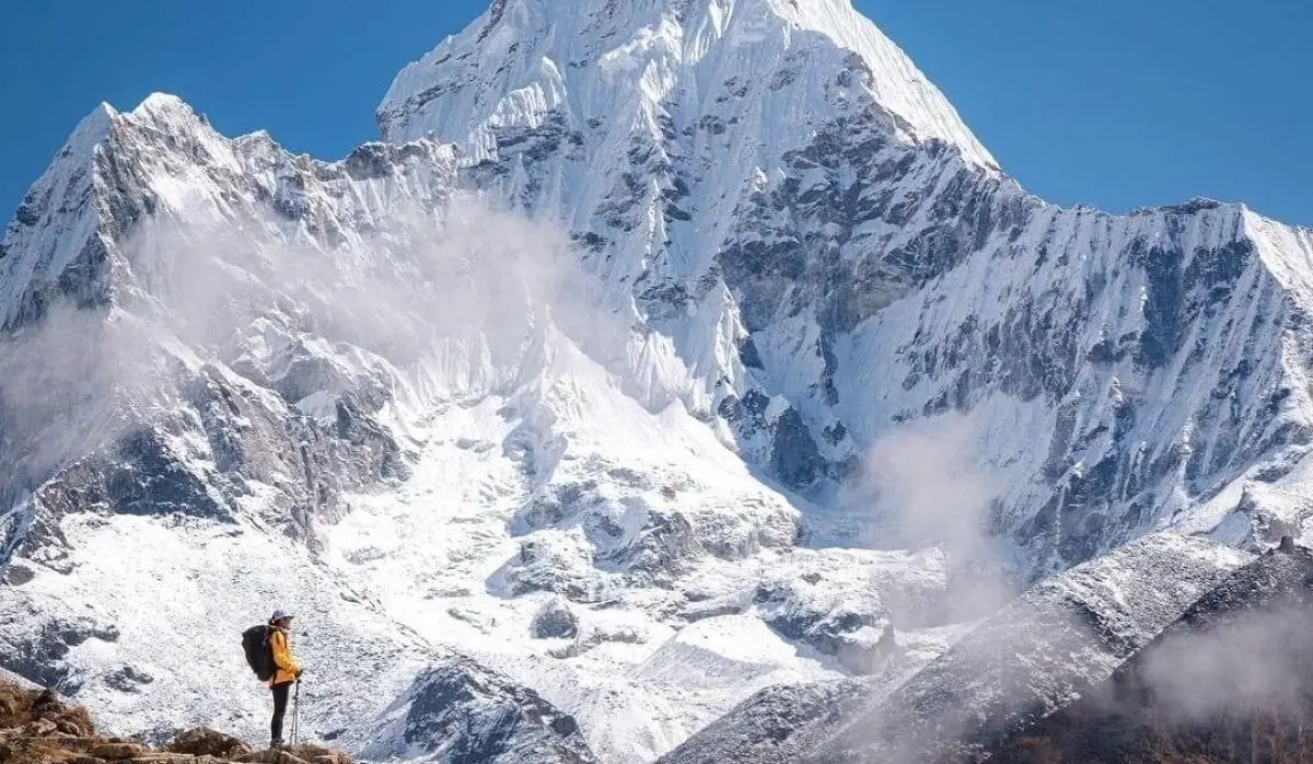 MOUNT EVEREST SEES RECORD DAILY ASCENT WITH 274 SUMMITS