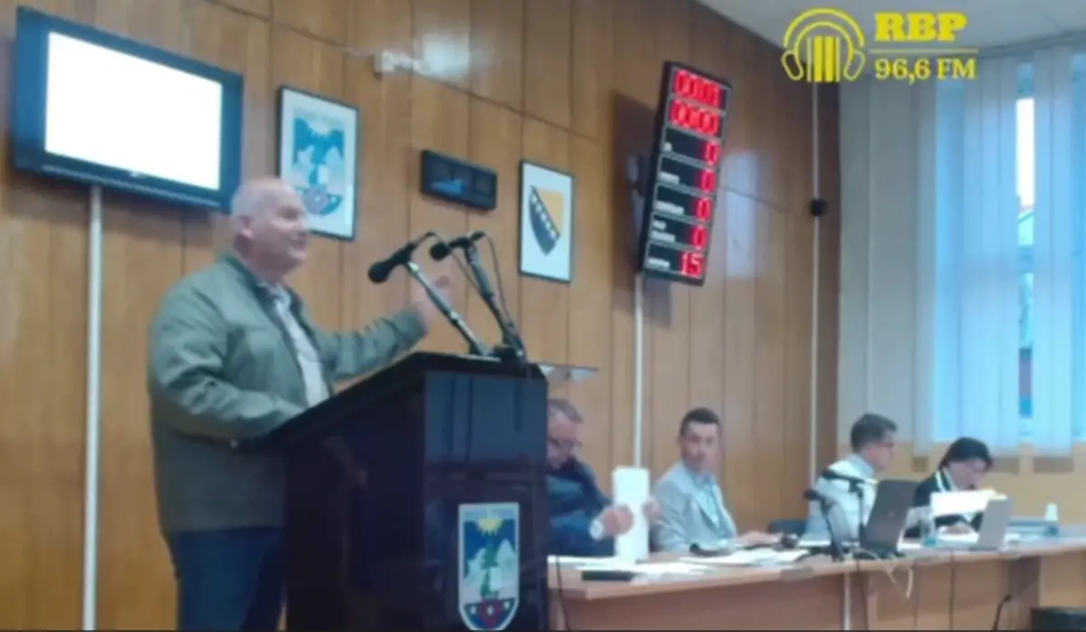 SDA CAUCUS LEADER CAUSED INCIDENT AT SESSION BY CALLING FOR VIOLENCE