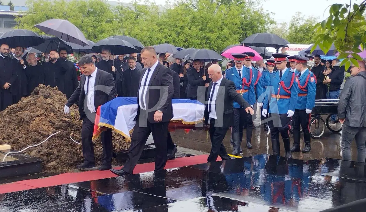 BOBAN KUSTURIĆ BURIED WITH FULL HONORS