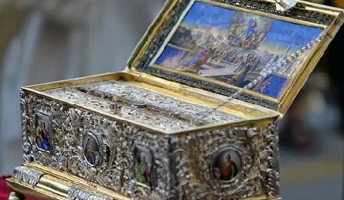 MIRACULOUS BELT OF THE MOST HOLY MOTHER OF GOD IN BELGRADE ON THE EVE OF FEAST OF ASCENSION