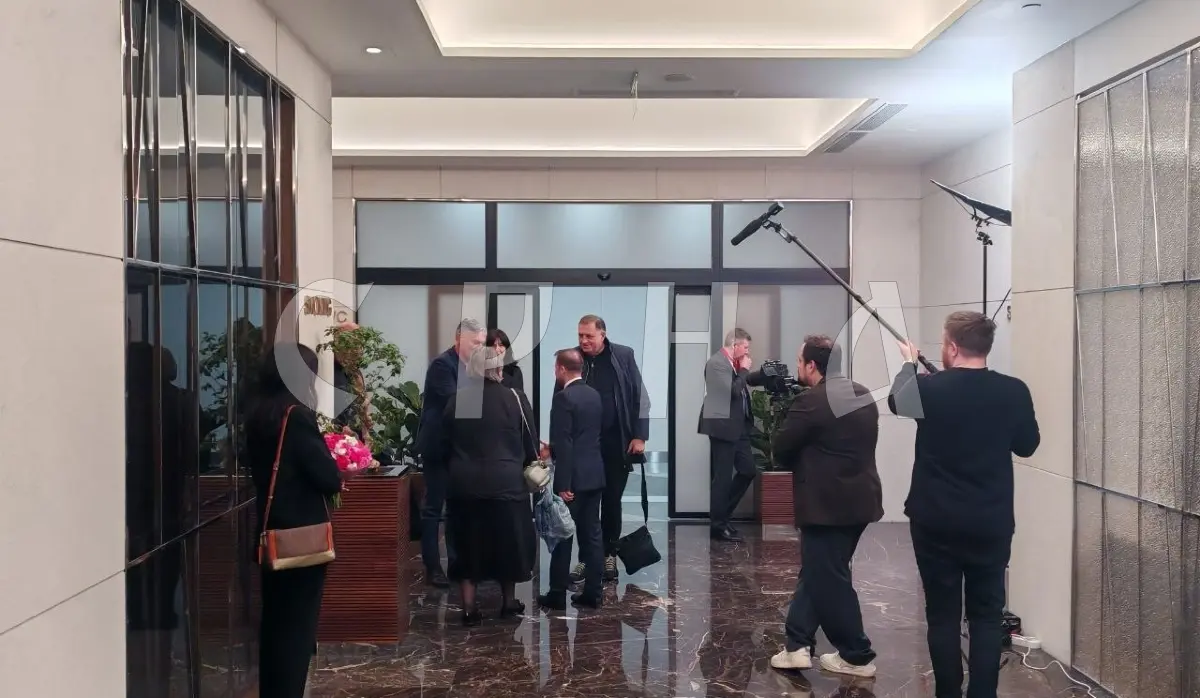 SRPSKA DELEGATION ARRIVES IN MOSCOW