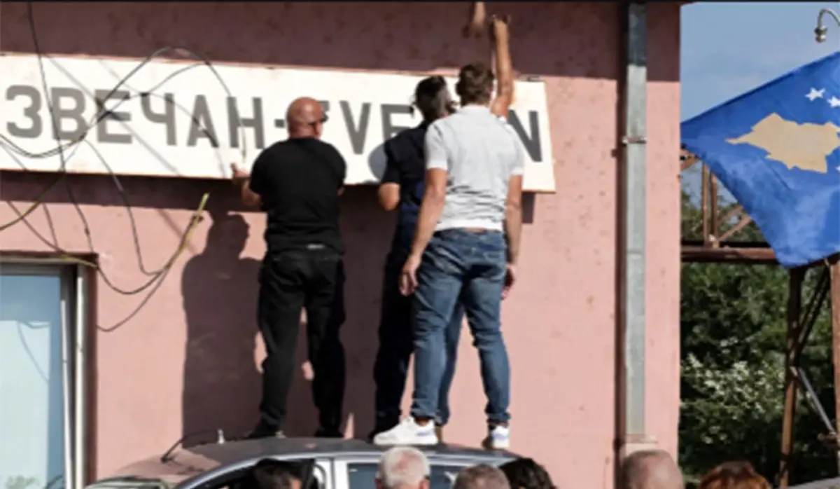 PRIŠTINA-BASED INSTITUTIONS TAKE OVER RAILWAYS OF SERBIA BUILDINGS IN ZVEČAN AND LEPOSAVIĆ, CYRILLIC SIGNS REMOVED