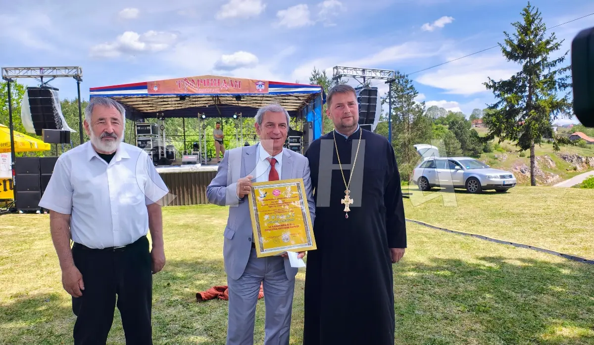THE "TROJČIDANSKO-VIDOVDANSKA POVELJA" PRESENTED TO VESELIN DŽELETOVIĆ