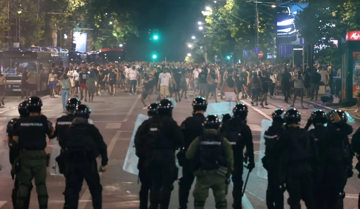 DEMONSTRATORS CONTINUE TO ATTACK POLICE