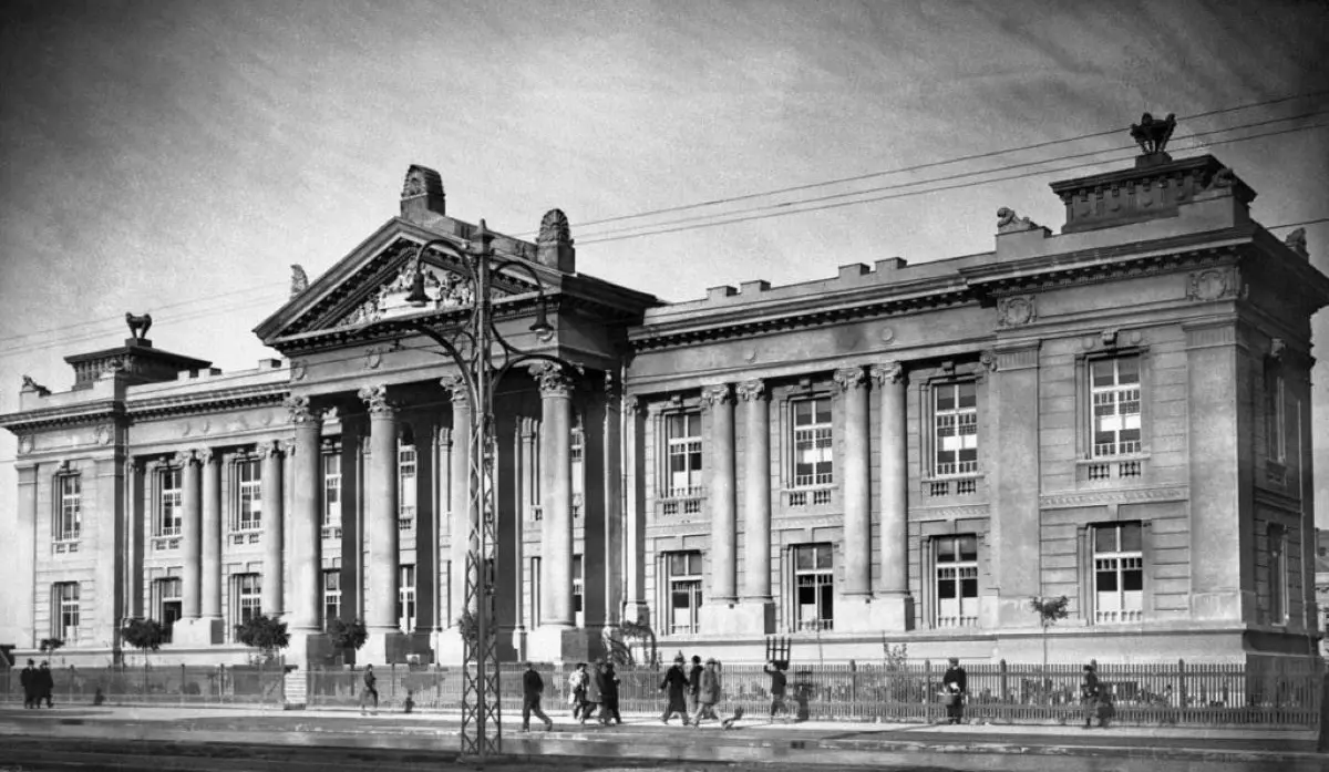 UNIVERSITY LIBRARY IN BELGRADE OPENED IN 1926