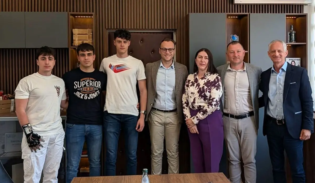 SAVIĆ HOSTS YOUNG GENIUSES FROM TECHNICAL SCHOOL