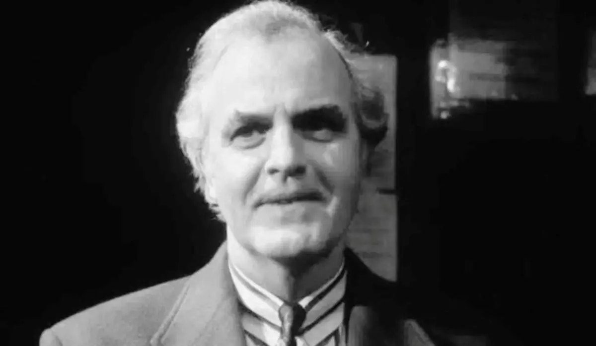 ACTOR JAMES HANDY STABBED TO DEATH
