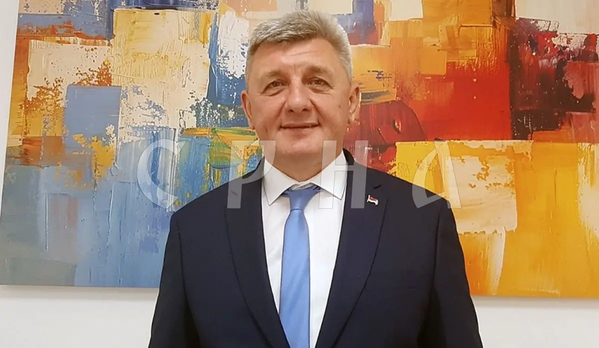 IN SARAJEVO, THERE IS EFFORT TO ERASE TRACE OF SERBS AND THEIR PROPERTY