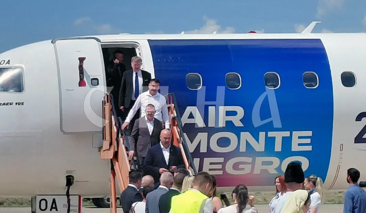 PROMOTIONAL PRICE OF A RETURN FLIGHT TICKET BANJA LUKA-TIVAT IS 107 EUROS