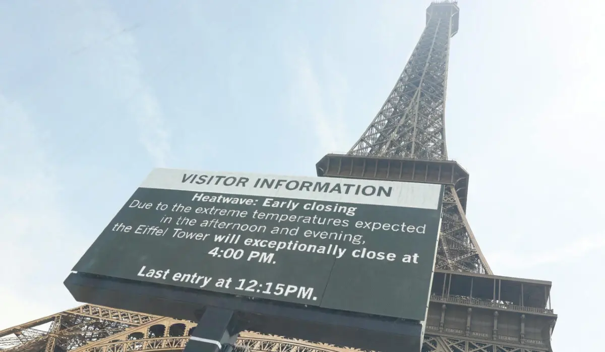 EIFFEL TOWER AND LOUVRE SHUT DOWN DUE TO RECORD HEATWAVE