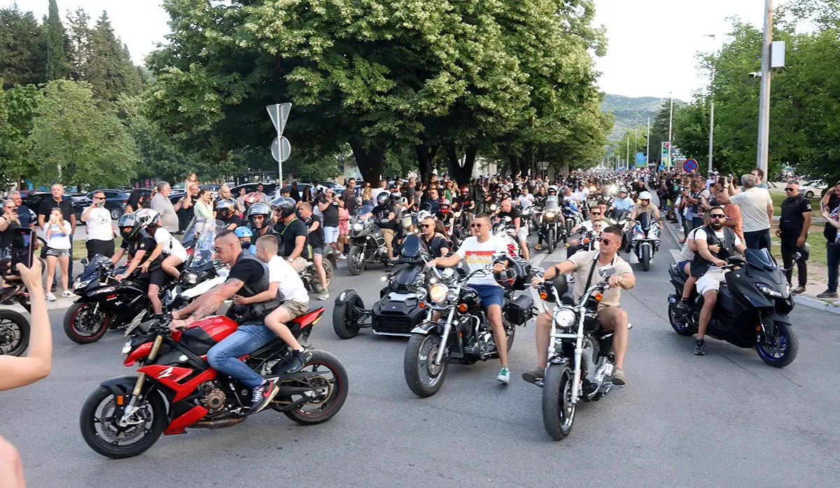 5,000 BIKERS TAKE PART IN MOTO GATHERING