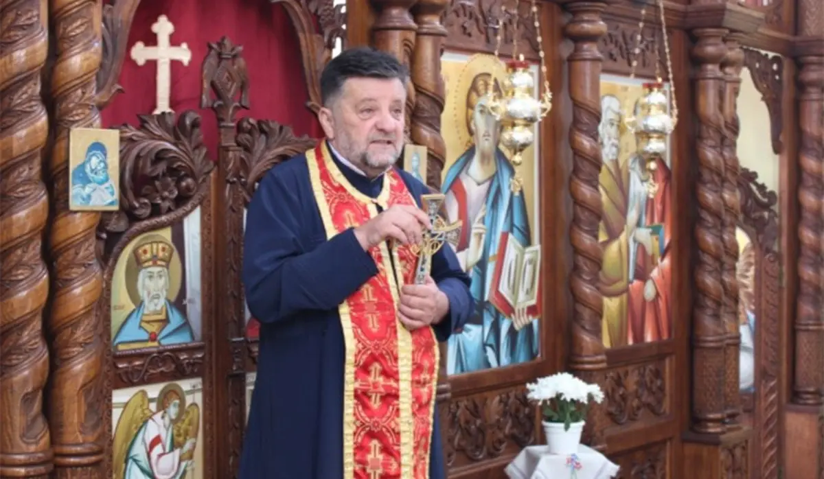 ICONS ARE HOLY RELICS WHOSE PLACE IS IN ORTHODOX CHURCHES AND ORTHODOX HOMES