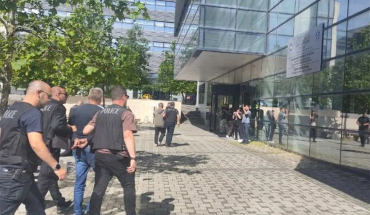 FIVE SERBS ARRESTED OVER ALLEGED CRIME IN RAČAK, IMMEDIATELY BROUGHT BEFORE JUDGE