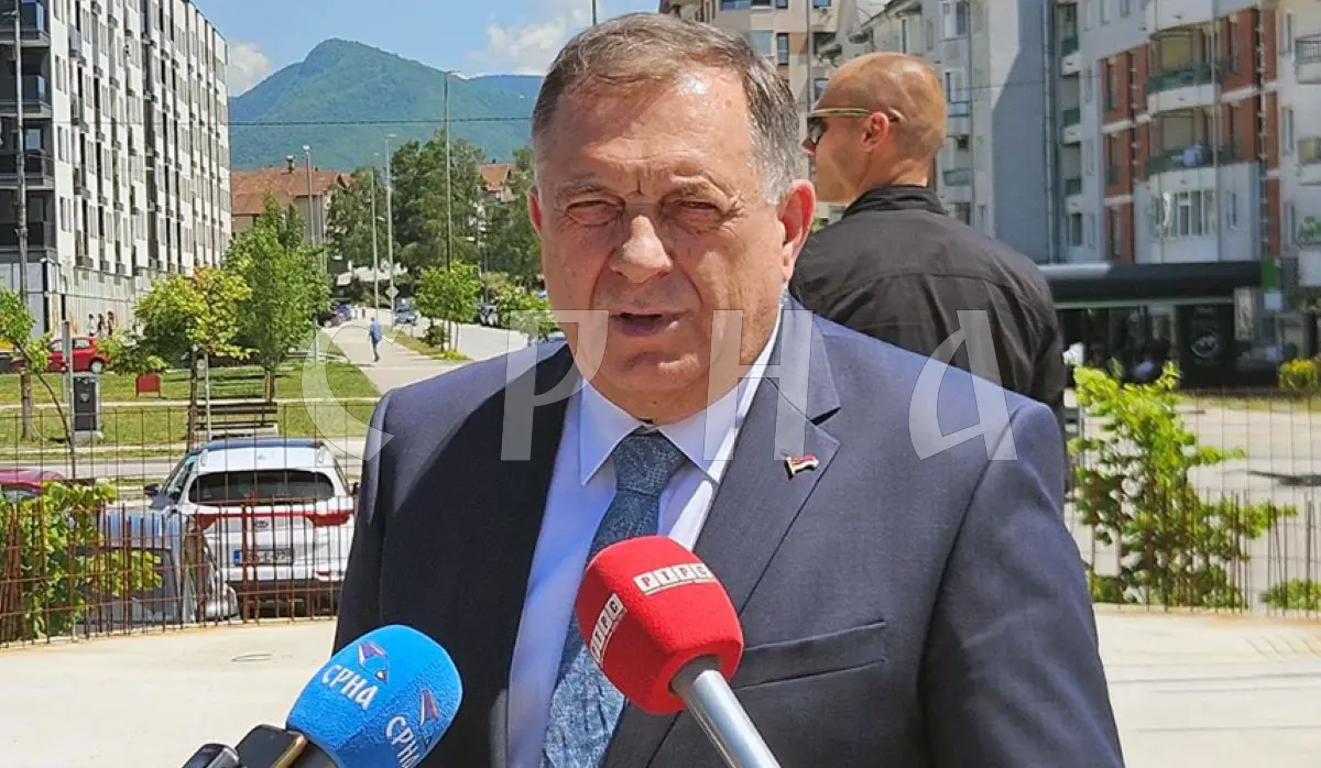 DODIK: SNSD'S STRENGTH HAS ALWAYS BEEN ITS UNITY AND CLOSE TIES WITH PEOPLE