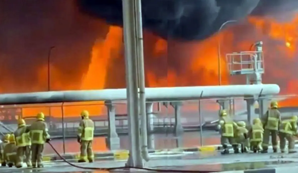 KUWAIT AIRPORT HIT, FLIGHTS SUSPENDED