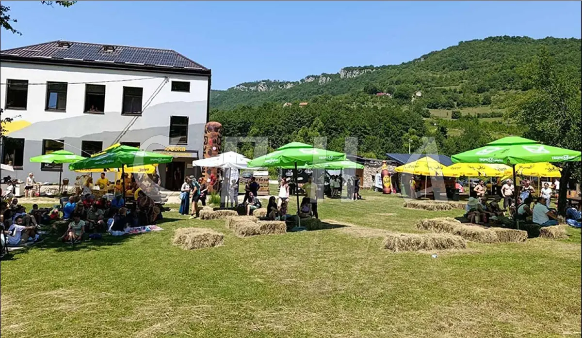 OPEN-AIR FESTIVAL OPENS IN PECKA