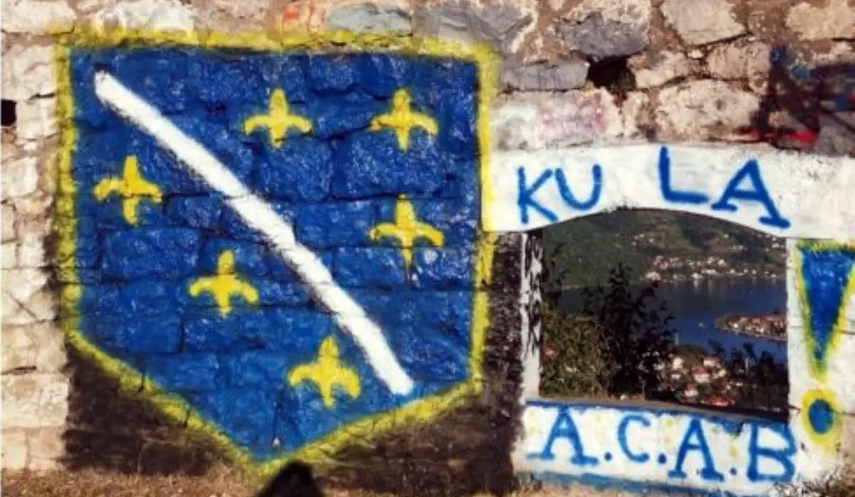 GRAFFITI WITH THE WAR FLAG OF THE SO-CALLED ARMY OF BIH APPEARS ON ZVORNIK FORTRESS