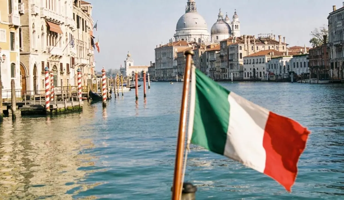MOST ITALIANS DO NOT FEEL SAFE IN THEIR COUNTRY