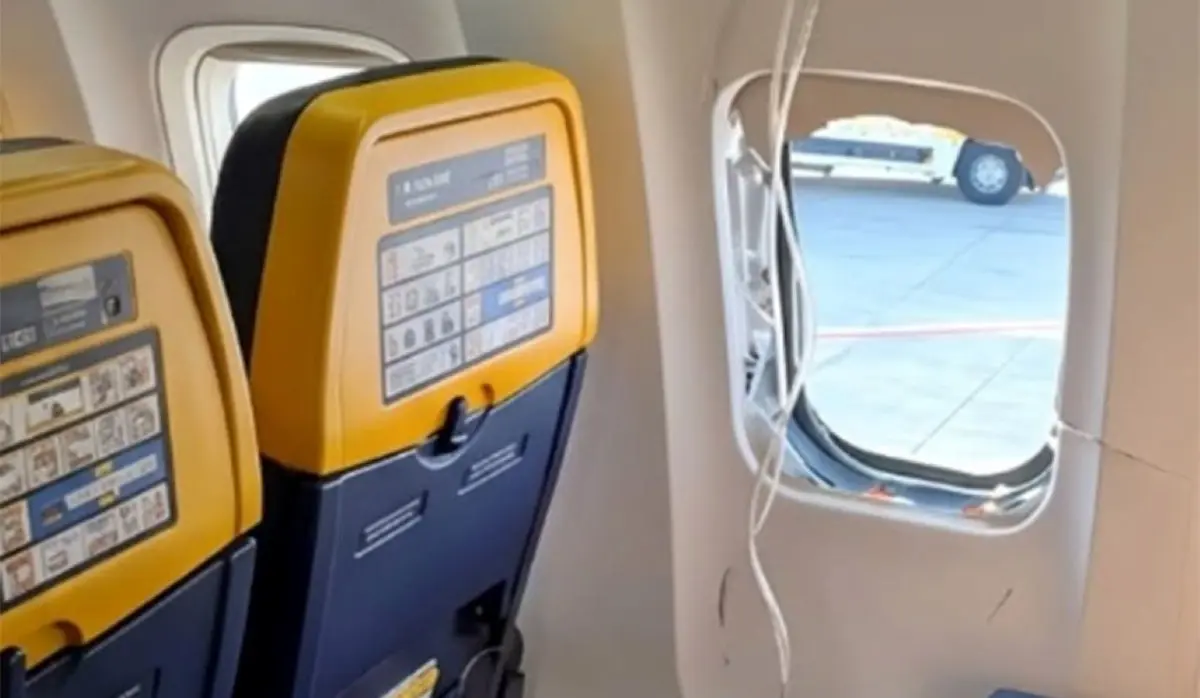 SERBIAN CITIZEN NEARLY FELL OUT OF WINDOW OF RYANAIR PLANE