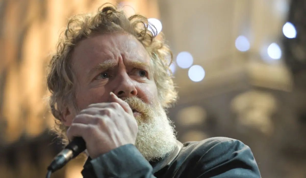 GLEN HANSARD DIED IN MOTORCYCLE CRASH