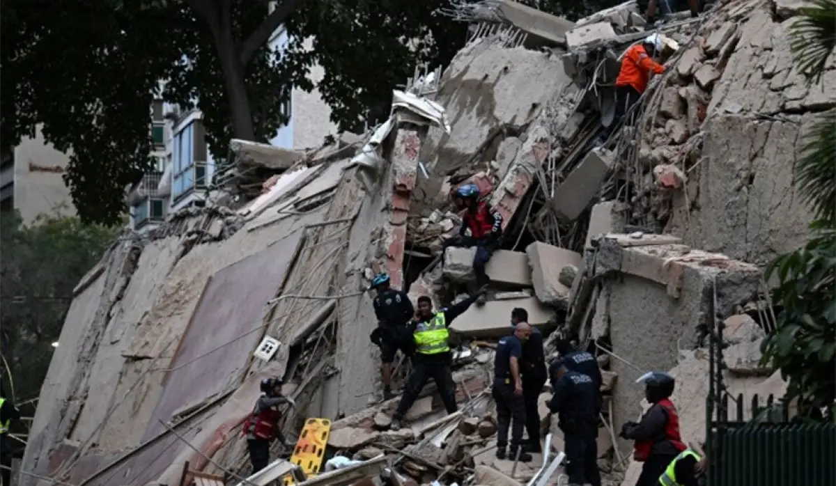 DEATH TOLL RISES TO 2,295