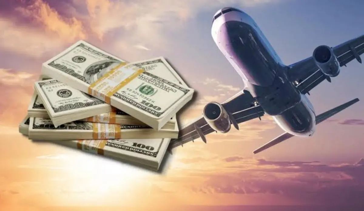 AIRLINES OFFER PASSENGERS MONEY TO LEAVE THE PLANE DUE TO THE HEAT