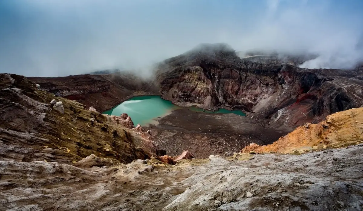 TOURIST HOSPITALIZED AFTER ATTEMPTING TO ENTER VOLCANO CRATER ON SURFBOARD
