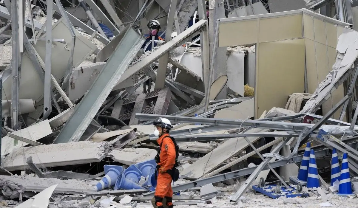 DEATH TOLL RISES TO 34